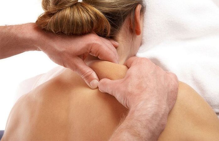 Massage zur Behandlung von Nackenschmerzen
